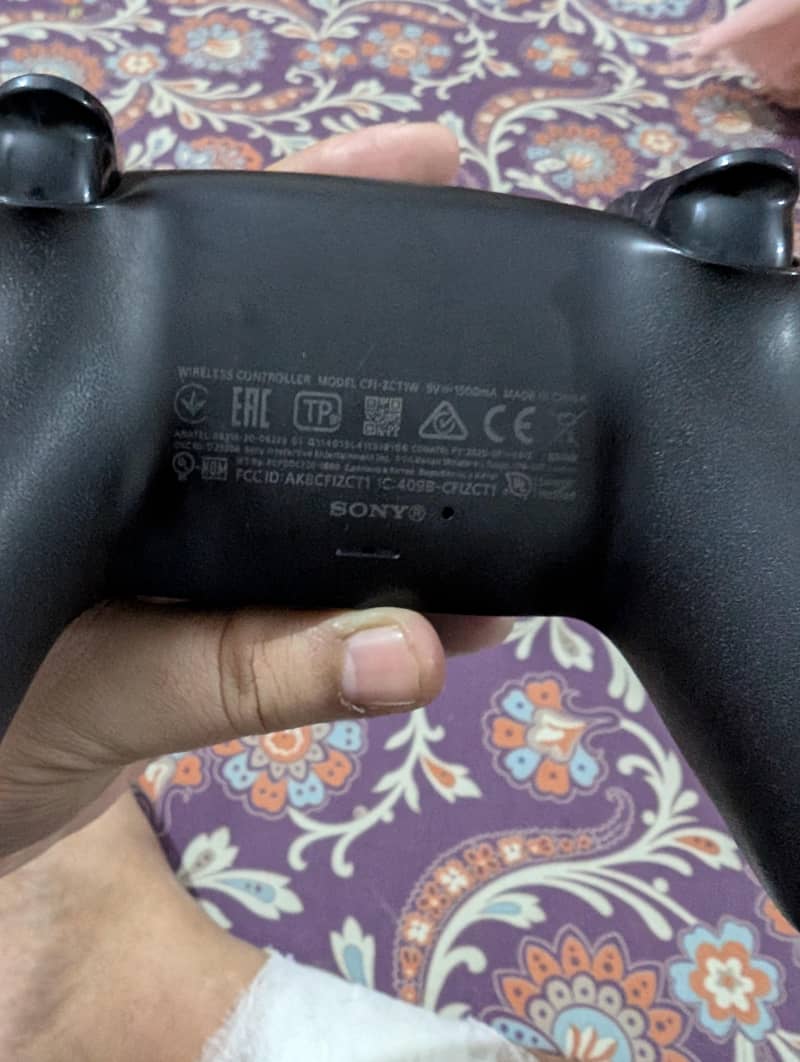 PS5 Controller Black 2