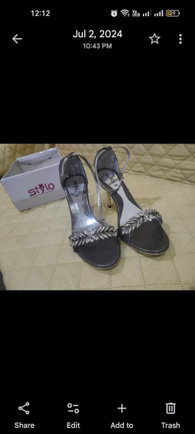 stylo bridal article