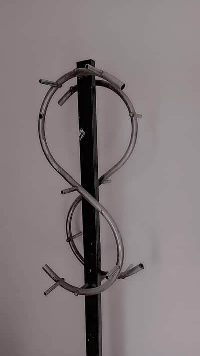 decent design cloth stand