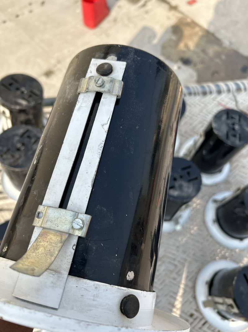 Studio celiling lights stands 1