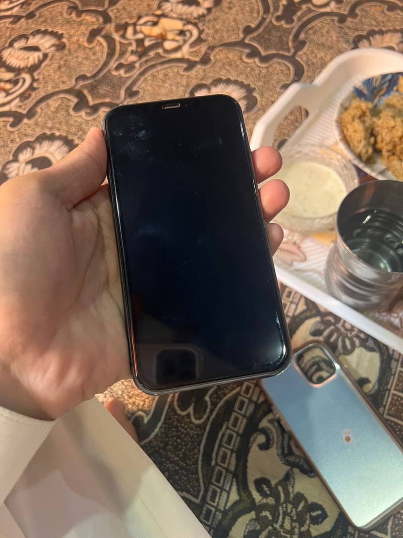 IPhone 11 Jv 4