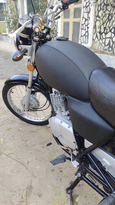 Suzuki gs 150 brand new condition