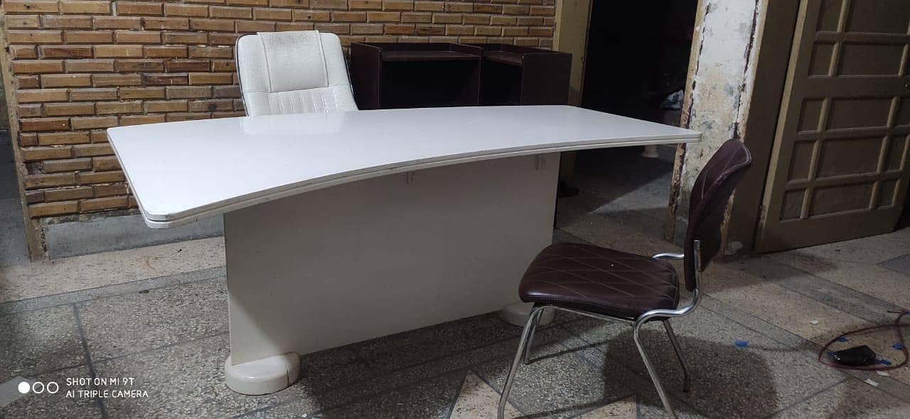 آفس ٹیبل اور آفس کرسی 1