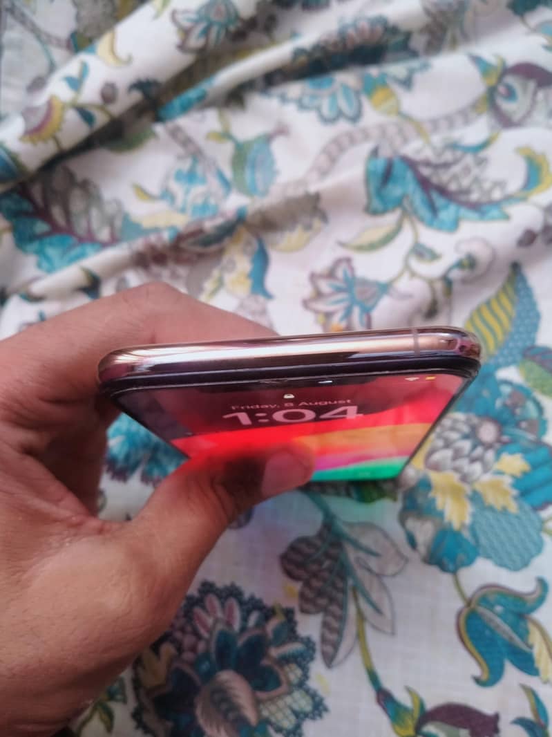 xs max 3
