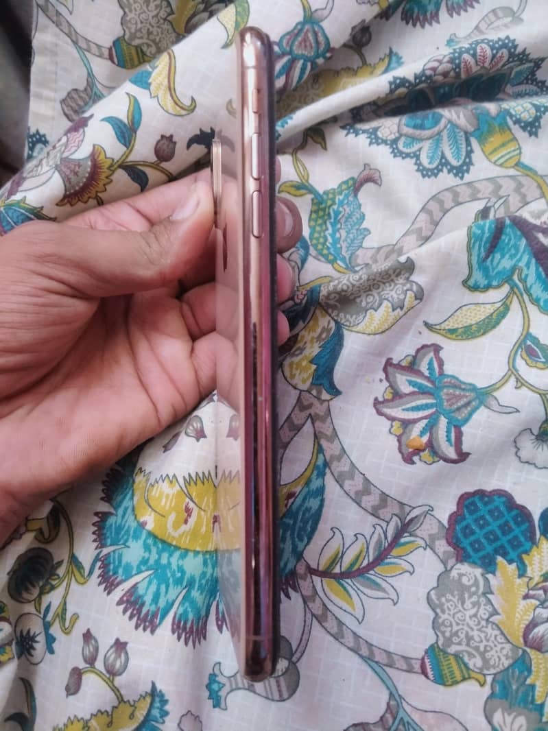 xs max 5
