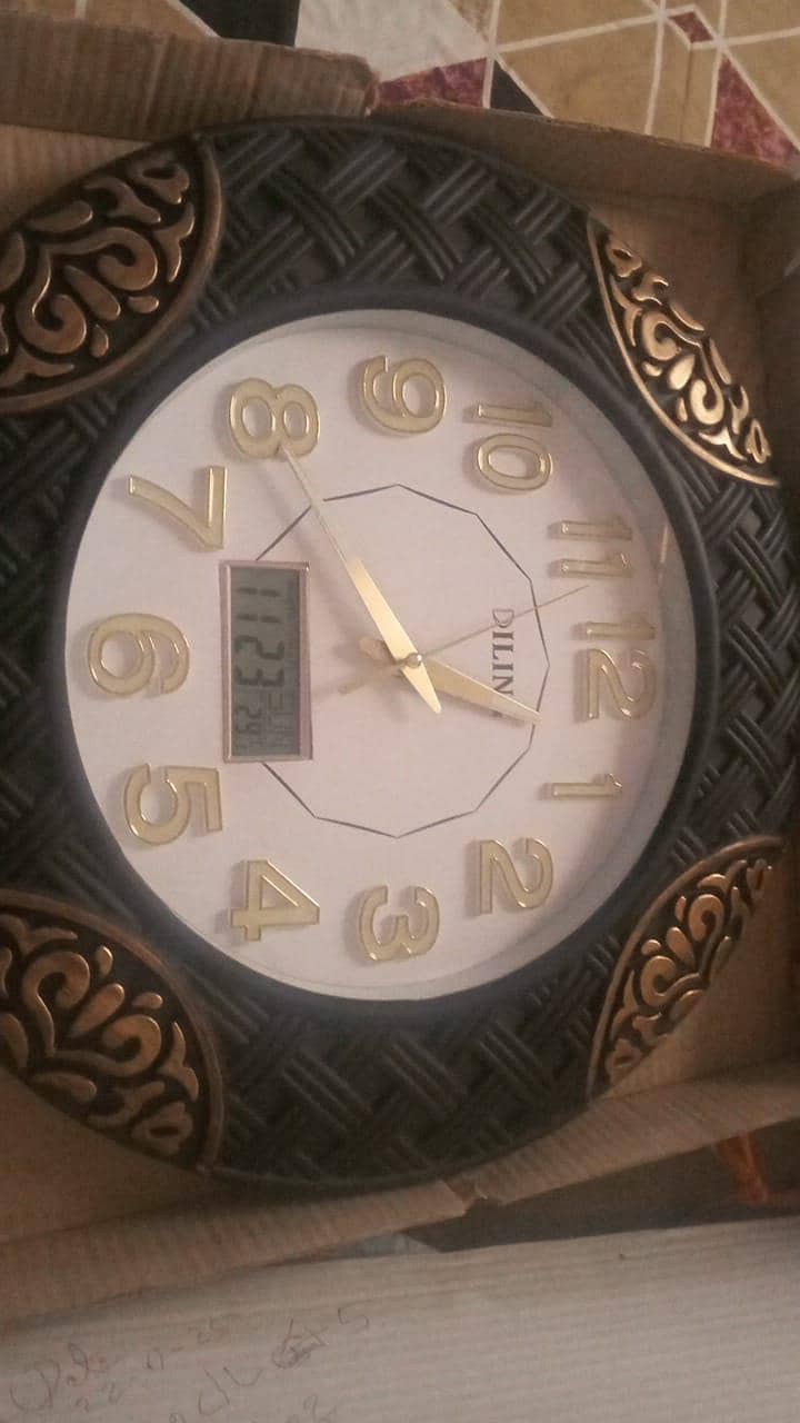 Wall Clock 0