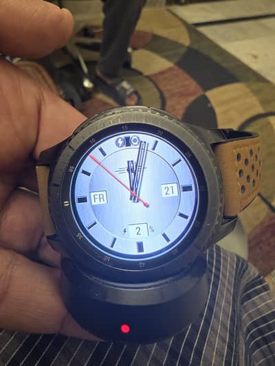Samsung Gear S3 frontier with complete box & accessories