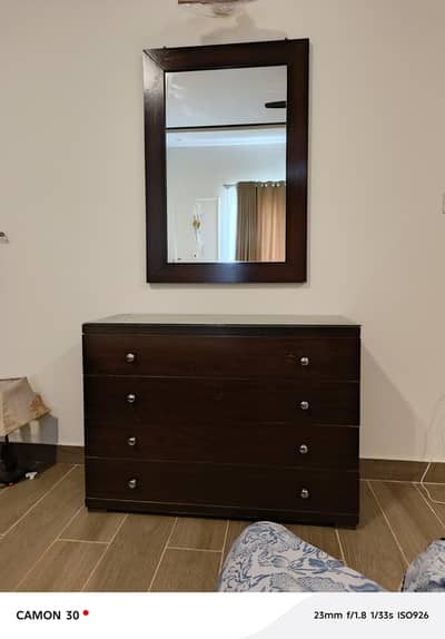 dressing table