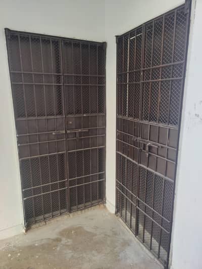 flat at main perfume chok for sale