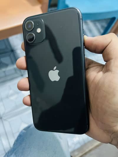 Selling IPhone 11 PTA approved.