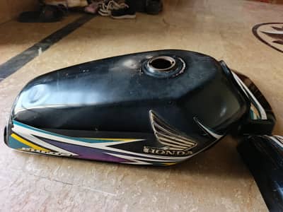 Honda CG-125 Orignal Fuel Tanks with side cover.