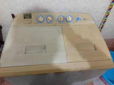 LG Semi-Automatic Twn Tub Washing Machine WP-11Q. Perfect Condition