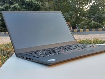 Lenovo X1 Carbon Gen8 Core i5 10th gen 16gb ram
