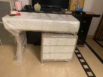 white deco dressing table excellent condition