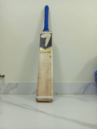 7 Legend Original English Willow Cricket Bat