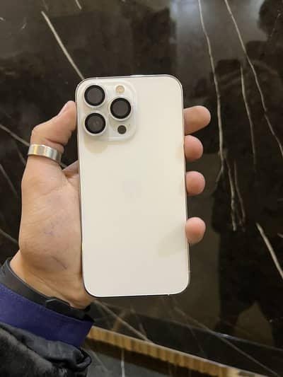 13 pro 10/10 condition white color