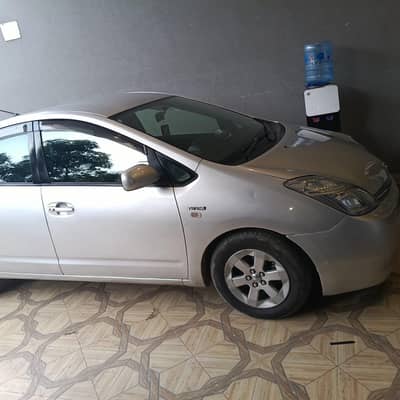 Toyota prius 1.5  2007,2012 fully maintained