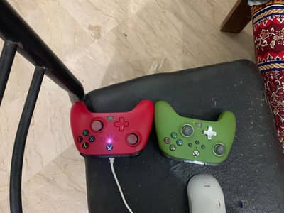 xbox one 500gb , with 2 wired controllers + games