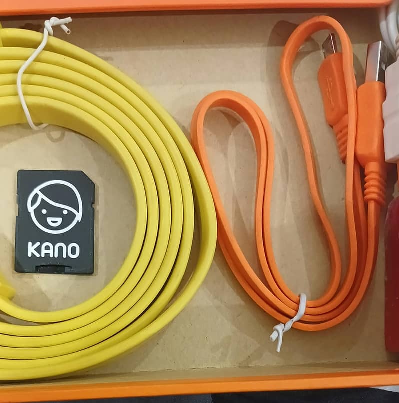 Kano Computer Kit (Raspberry Pi 3) 9