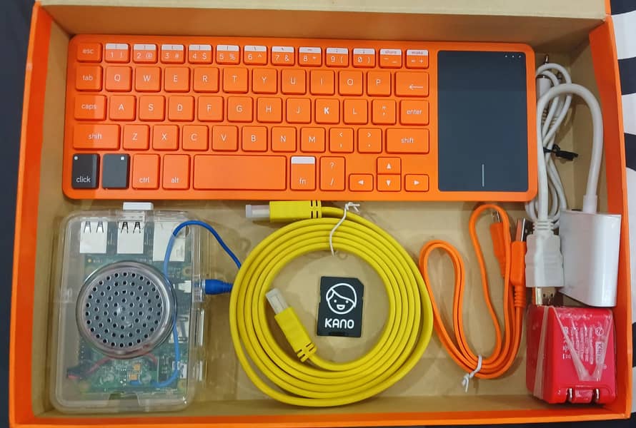 Kano Computer Kit (Raspberry Pi 3) 14