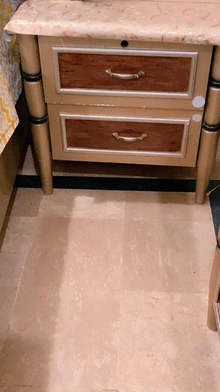 Bed with table,dressing 2