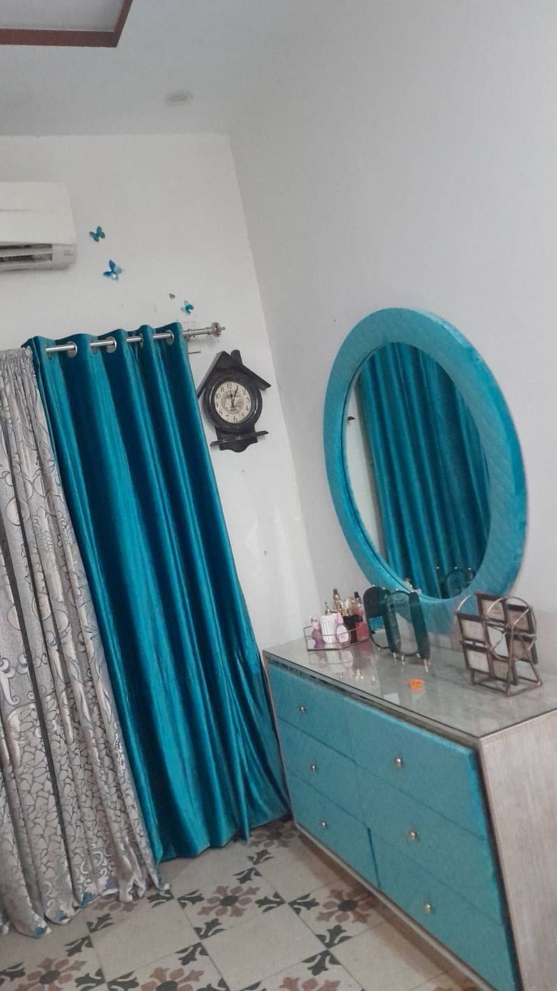 Bed set with dressing table 1