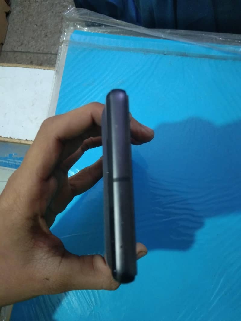 Google Pixel 7 4