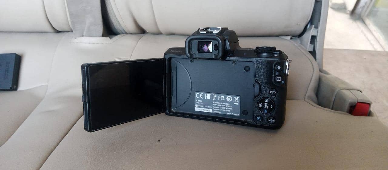 Canon EOS M50 1