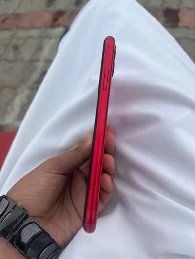 iPhone 11 factory unlock with box