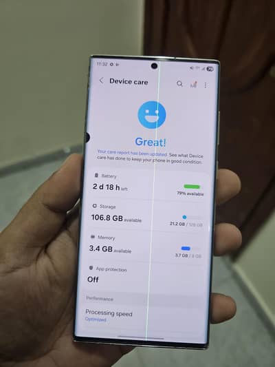 Samsung galaxy S22 ultra (green line in screen)