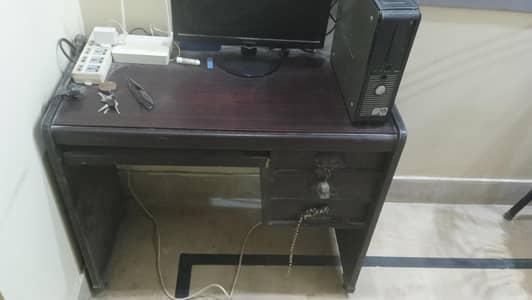 Computer Table Slightly Used in a Good Condition
