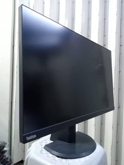 Lenovo think vision 27inch 2k led