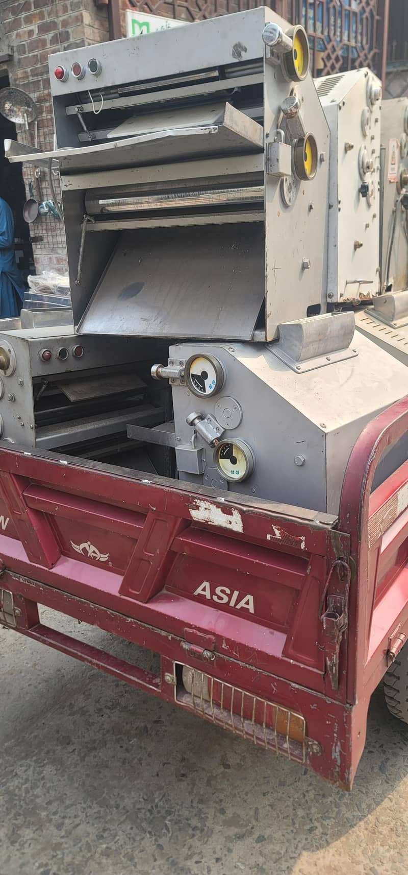 doughsheeter/ sheeter/ roller 12