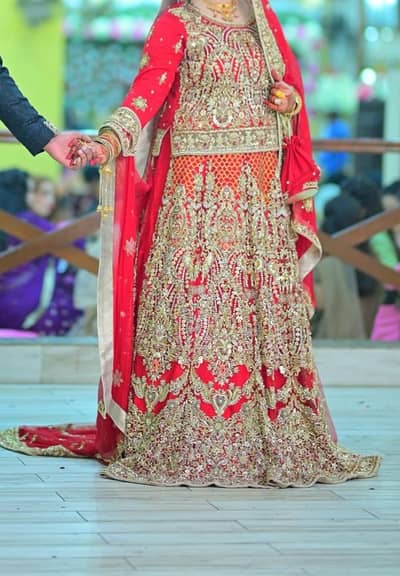 Stunning Heavy Designer Bridal Tail Lehnga – Medium Size