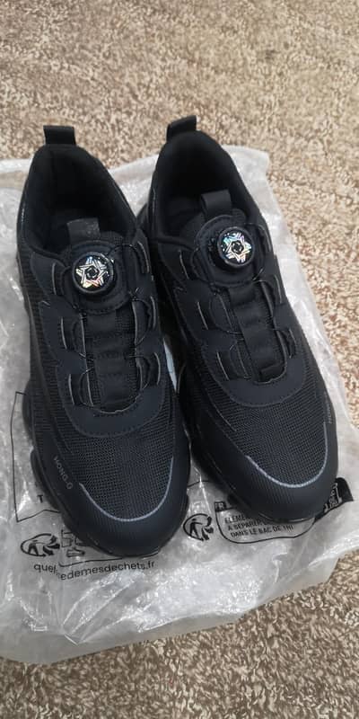 SAFETY SHOES SIZE 42