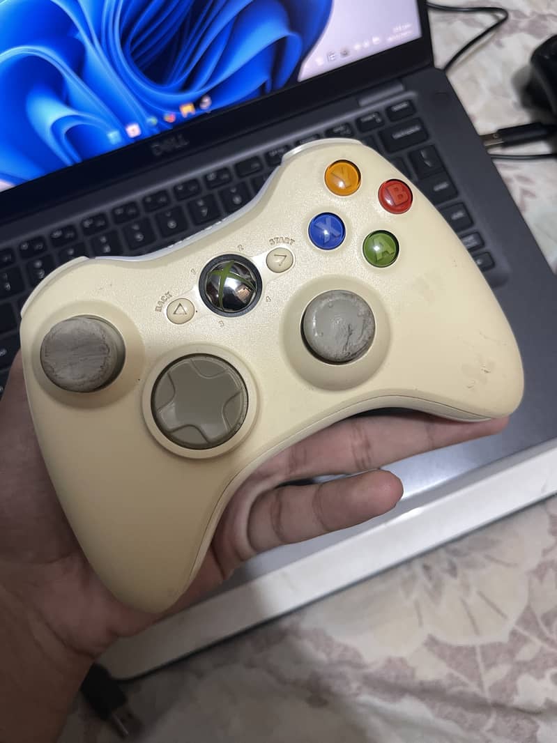 Xbox 360 wireless controller 1
