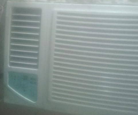 window AC 0