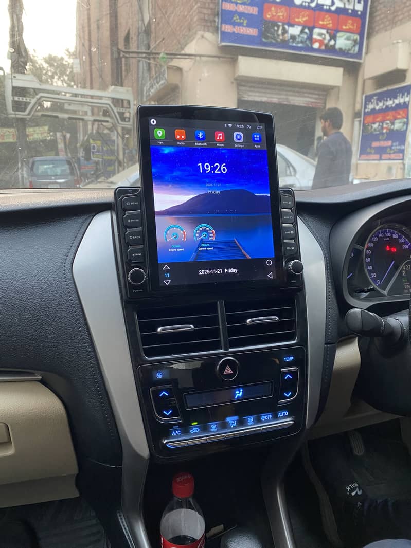 Yaris Android panel tesla 0