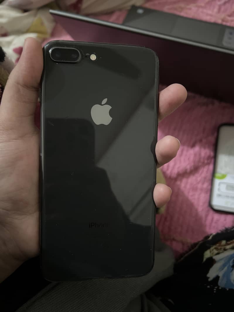 Iphone 8 plus 1