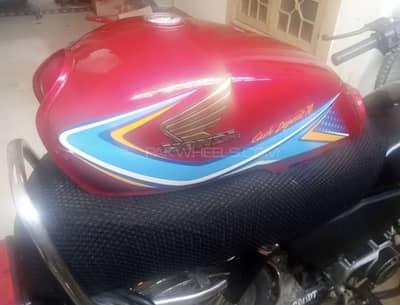 Honda 70cc 2019 model Orignal Fuel Tank and tappy for sale 2500 only