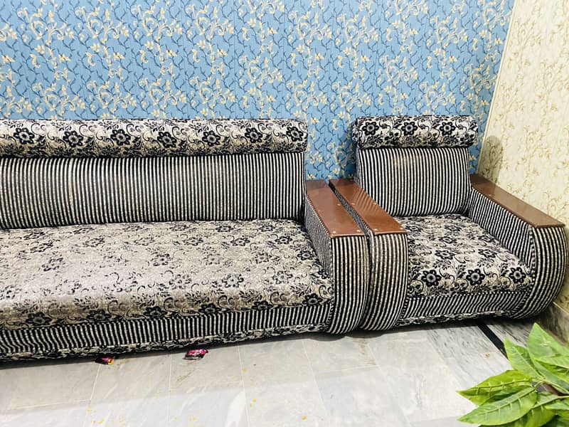 Sofa set 0