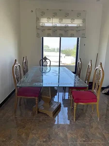 dining table for sell 0