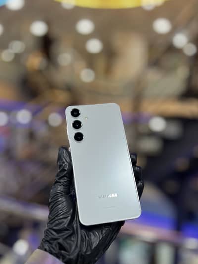 Samsung Galaxy S24 plus