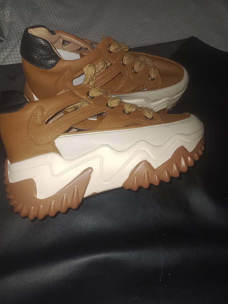 NEW SHOZ IMPORTED SHOZ 3