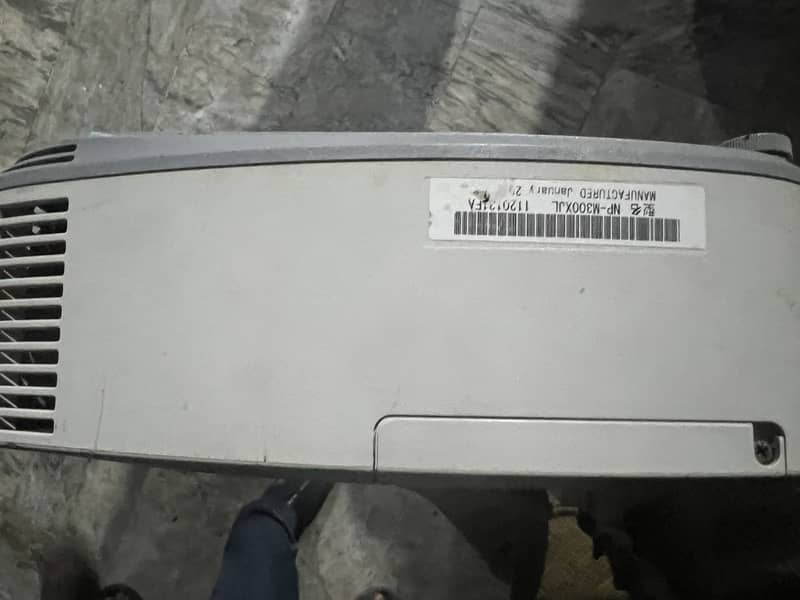 Nec projector 1