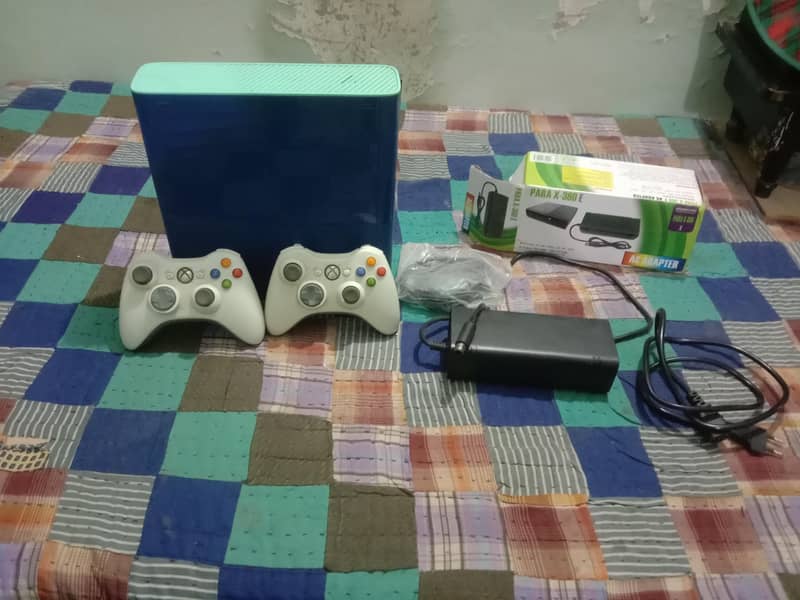 Xbox 360 E 0