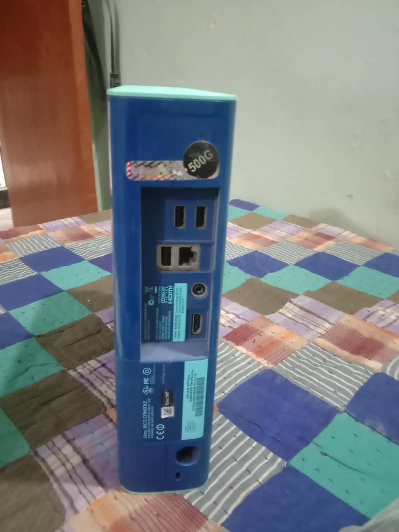 Xbox 360 E 4