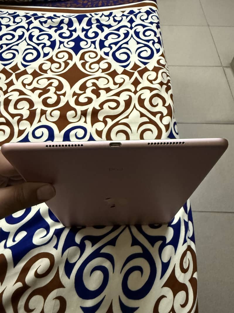 iPad Pro 9.7 inch cellular 4
