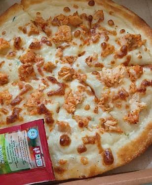 pizza maker and riders