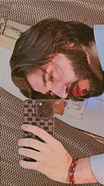 ZaiN QUresHi